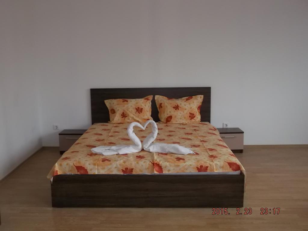 Dima Popova Apartments Tsarevo Habitación foto