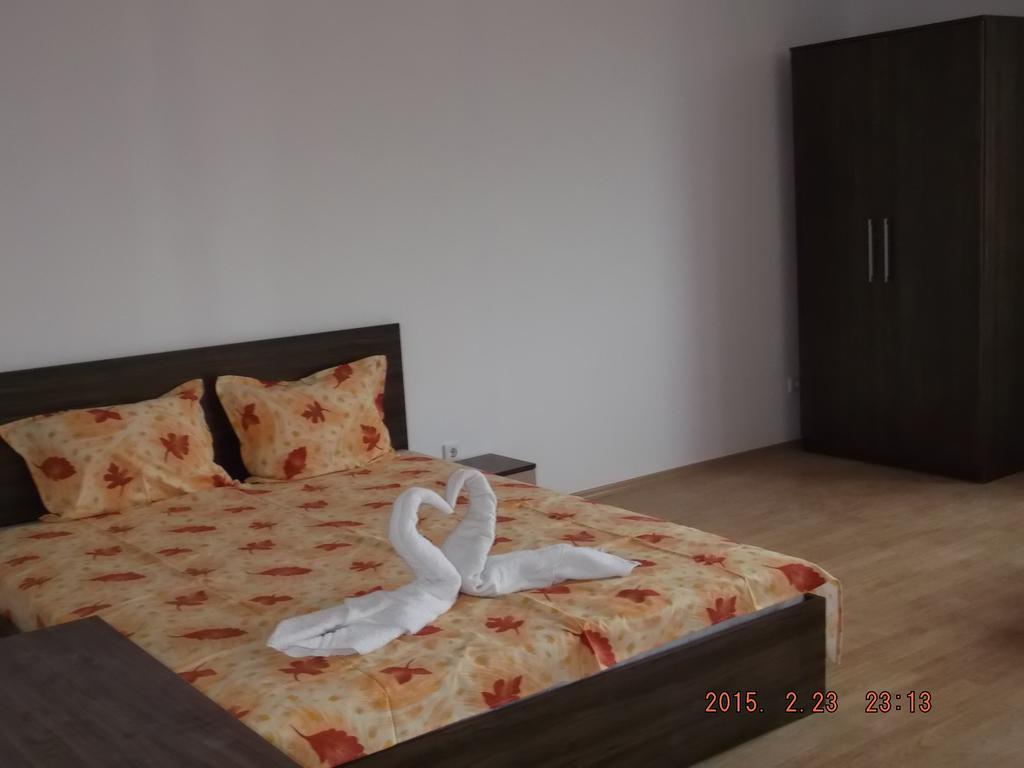 Dima Popova Apartments Tsarevo Habitación foto